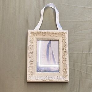 Elegant Cream Hanging Picture Frame
